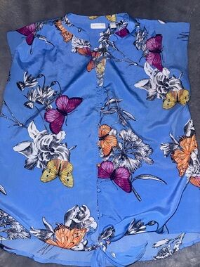 New York & Company Sky Blue Floral & Butterfly Print Blouse
